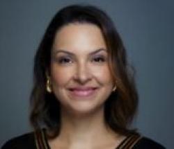 Mulheres impulsionam alta de 21% na contratação de seguros em 2025